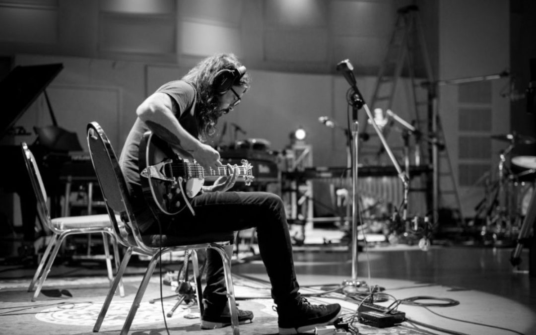 Dave Grohl Announces Solo Project “Play”